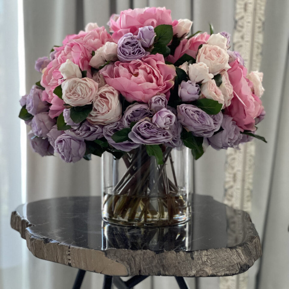 Spring Bloom Strauß In 10″ Glas Cylinder